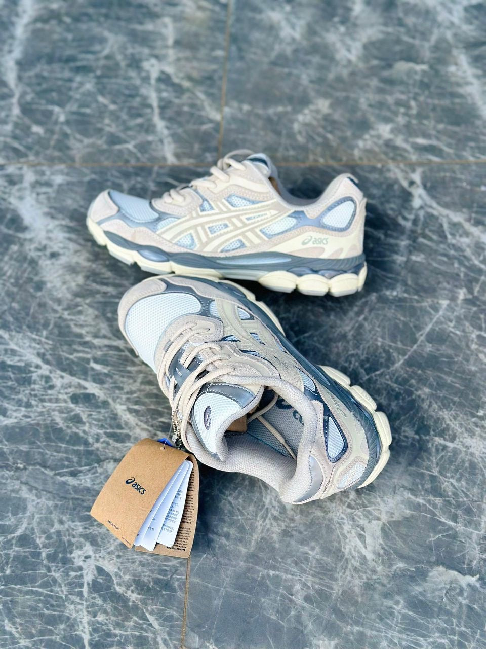 ASICS Gel-Kayano 14